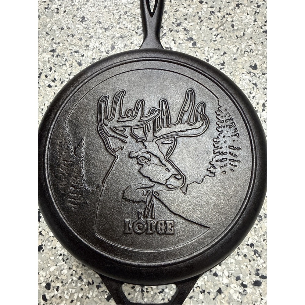 LODGE Wildlife Series 10.25" Cast Iron Buck Deer Skillet‎ Fry Pan